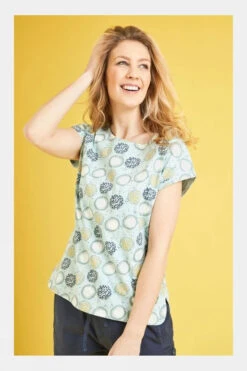 Weird Fish Womens Paw Paw Organic Printed Jersey Tee -Craghop Clothing Shop b11bac0267 4040 c