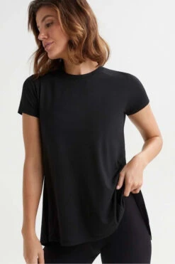 Lilybod Womens Kendell T-Shirt -Craghop Clothing Shop c11bac0150 7070 e